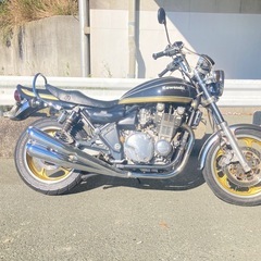 ゼファー1100タンクカバーの画像