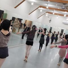 大人から始めるバレエ超入門クラス　会員様募集中の画像