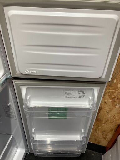 ☆中古￥11,800！Hisense　120㍑2ドア冷蔵庫　家電　2021年製　HR-B12C型　幅48㎝ｘ奥行51㎝ｘ高さ118㎝　【BB056】