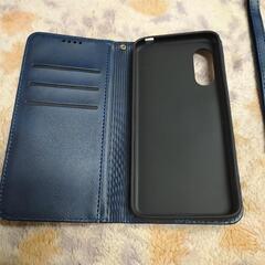 値下げしました❗️AQUOSシーズン3手帳型カバーの画像