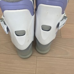 子供スキーブーツの画像