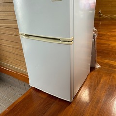 🉐167.2023年製品小型冷蔵庫 (スッチー) 陣原のキッチン家電《冷蔵庫》の中古あげます・譲ります｜ジモティーで不用品の処分