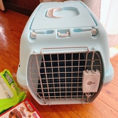 ペットキャリー、猫グッズセットの画像