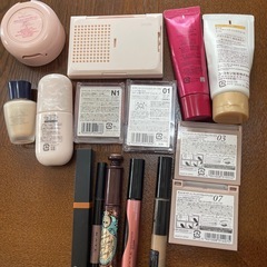 化粧品まとめ売りの画像