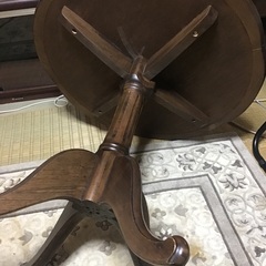 アンティーク　木製丸テーブル　大田区　引き取り限定の画像