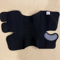 膝サポーターLLサイズ　アルケアの画像
