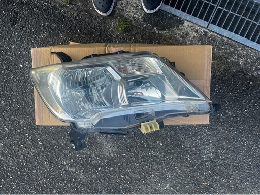 c26 セレナ　ハロゲン用ベッドライト左右セット　