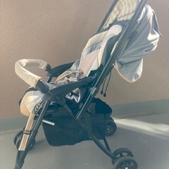 A型ベビーカーの画像