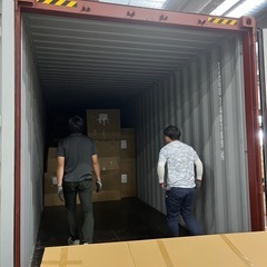 コンテナ荷下ろし　請負業　デバンニング　バンニング　バン詰め　専門　プロ集団　コンテナの荷下ろし − 大阪府