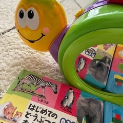 赤ちゃん　おもちゃ　本の画像