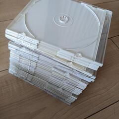空のCD DVDケース　60枚ほどの画像