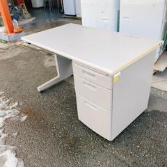 OAデスク☆片そで机☆事務机・キズあり、A-015【浜村鹿野温泉ICから3分 買取本舗 宮本リサイクル 営業時間9～19時 定休日水曜のみ←連絡できませんm(_ _)m】の画像