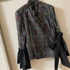 花菱文 【着物リメイク】正絹大島　かっちりカシュクール　フリルト...