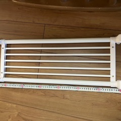 ニトリ　強力つっぱり棚