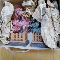ひな祭り飾り　桜橘　1対　1984年昭和59年の新聞紙に包んで有った実家整理品　年代物　希少価値の画像