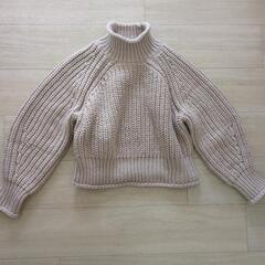 値下げ！H&M　あたたかタートルセーターМ薄いベージュ