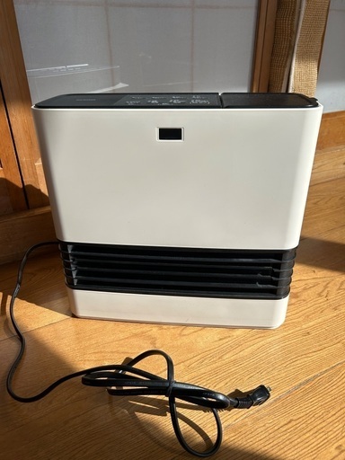 アイリスオーヤマ KCHHM121-W 大風量加湿セラミックファンヒーター ホワイト