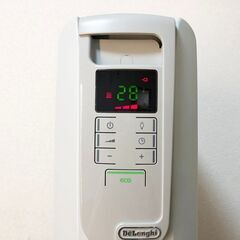 デロンギ オイルヒーターKHD410812-LG デジタルラディアント サーマルカットフィン8枚 De'Longhi　暖房器具 清掃/動作確認済みの画像