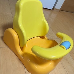 アプリカ　ベビーバスチェア