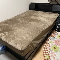 セミダブルベッド　マットレス・カバー付きの画像