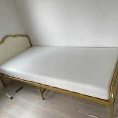 ベッドあげます。