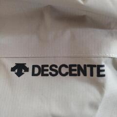 DESCENTE防水パーカーの画像