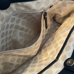 kate spade ブラック ショルダーバッグの画像