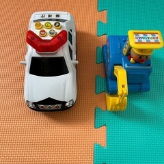 知能パズル、工事車、音が鳴らせるおもちゃ