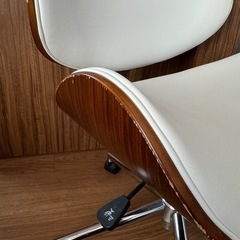 チェア　ホワイト　ウォールナットの画像