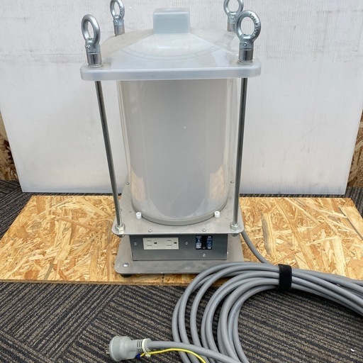 【店頭引取限定】【中古】【現状販売】詳細不明　投光器　9,680円(税込)