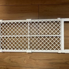 ニトリ　メッシュつっぱり棚②