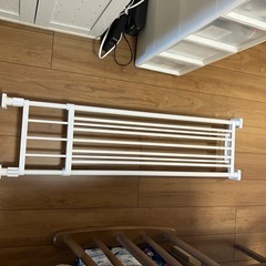 ニトリ　つっぱり棚②の画像