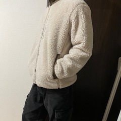 ユニクロ　モコモコ　アウターの画像