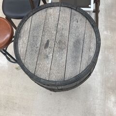 🛢希少🛢ウィスキー樽テーブル 高さ約88cm レトロ ヴィンテージ アンティーク バレル お洒落 インテリア オブジェ 1647 (RM片江店)  七隈のテーブル《その他》の中古あげます・譲ります｜ジモティーで不用品の処分