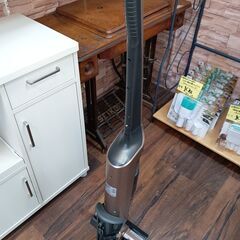 1ヵ月無料保証付き☆HITACHI　コードレス掃除機　2021年製　 スティッククリーナー　PV-B-300H　シャンパンゴールド　日立　　■近隣配送無料 買取GO‼　栄和店の画像