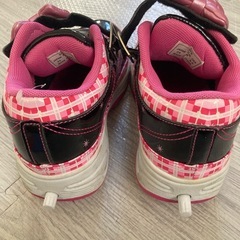 ローラースニーカーの画像