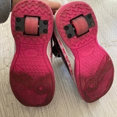 ローラースニーカーの画像
