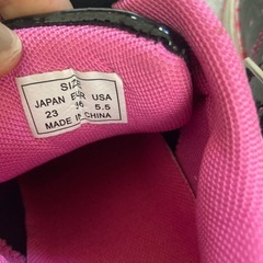 ローラースニーカーの画像