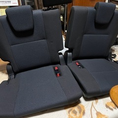80ノア　3列目シートの画像