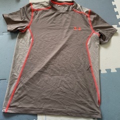 アンダーアーマー 半袖Tシャツ