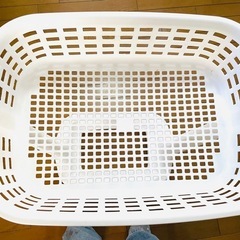 【4／21受け渡し決定‼️】🟡無料🟡ランドリーラック　プラスチック ホワイト　の画像