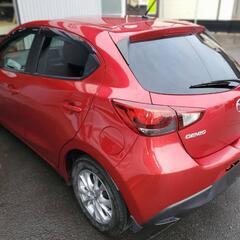 MAZDA　デミオ　赤の画像
