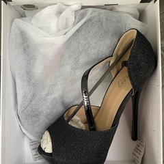 新品パンプス　22.５センチ