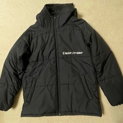 【超美品】アンダーアーマー　中わた上着　黒　L