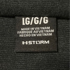 【超美品】アンダーアーマー　中わた上着　黒　Lの画像