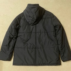 【超美品】アンダーアーマー　中わた上着　黒　Lの画像