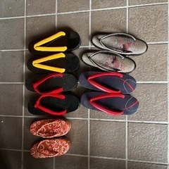 婦人用下駄、草履　300円の画像