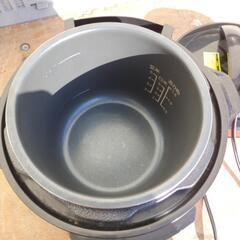 【2020年製】動作OK　かんたん電気圧力鍋の画像