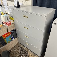 スチール棚の画像