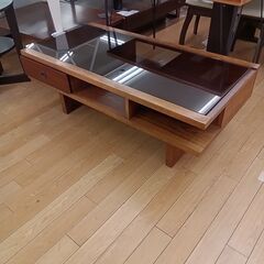 ★ジモティ割あり★  ガラスローテーブル ブラウン H44×D61×W123 クリーニング済み TK4271の画像